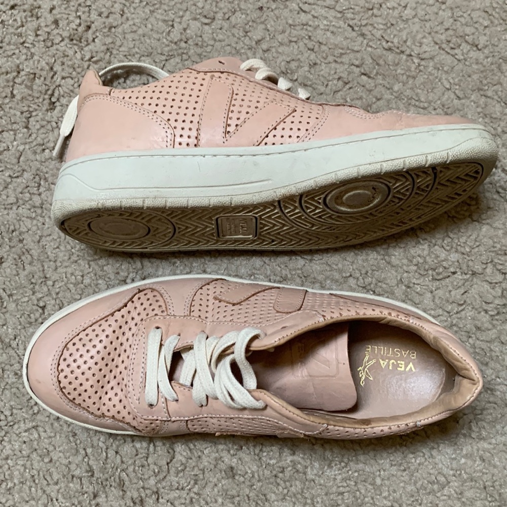 Veja Bastille pink sneakers size 8